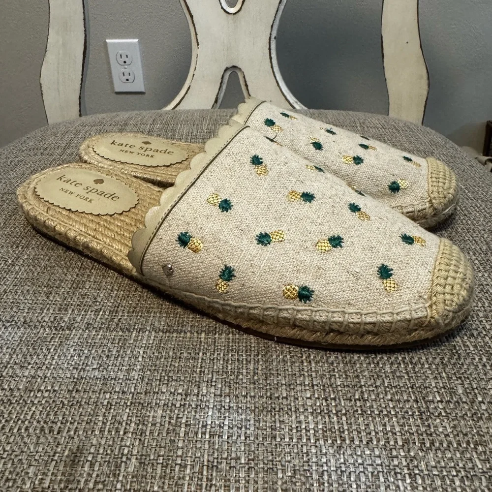 Kate Spade “Rosie Pineapple” Flats Size 8.5B